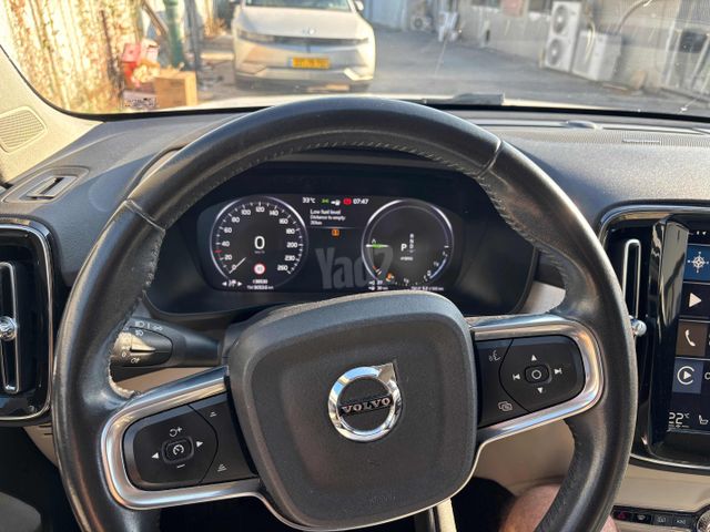 וולוו XC40