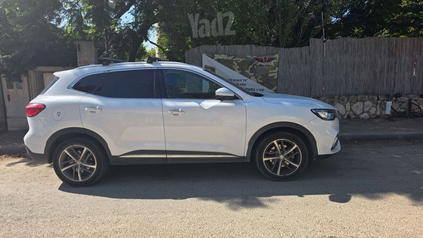 אם ג'י EHS PHEV