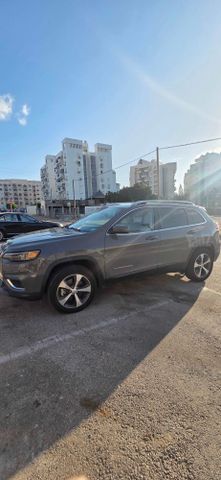מודעת רכב ג'יפ צ'ירוקי