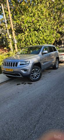 מודעת רכב ג'יפ גרנד צ'ירוקי
