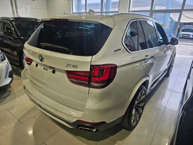 ב מ וו X5