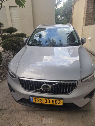וולוו XC40