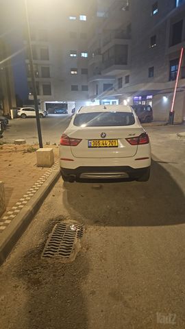 ב מ וו X4