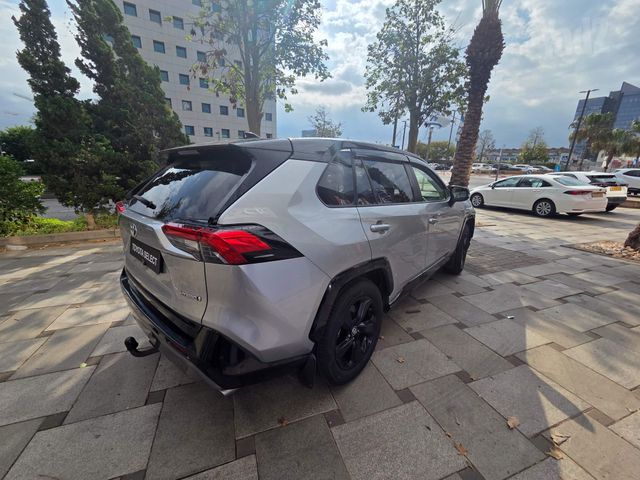 טויוטה RAV4