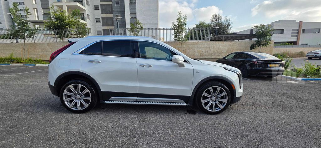 קאדילק XT4