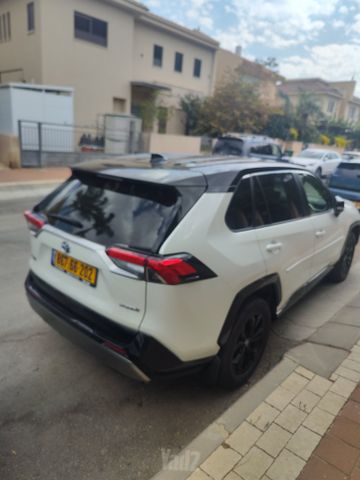טויוטה RAV4