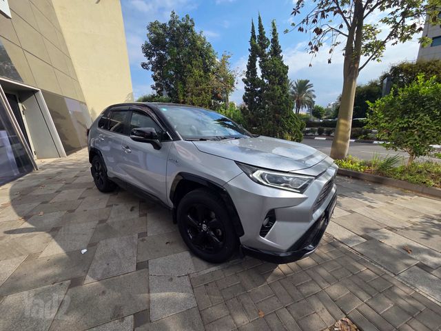 טויוטה RAV4