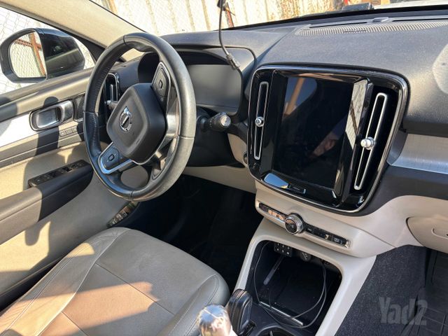וולוו XC40