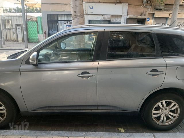 מיצובישי אאוטלנדר