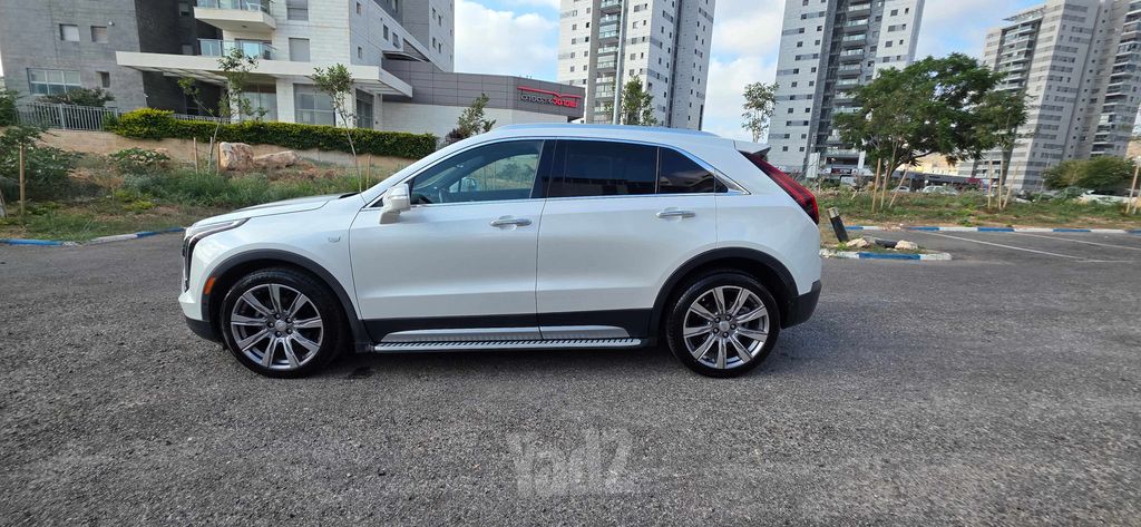 קאדילק XT4