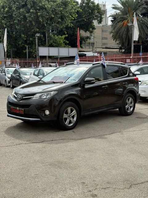 RAV4 Premium E6 אוט׳ 2.0 (151 כ״ס)