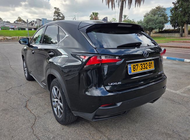 לקסוס NX