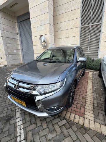 מיצובישי אאוטלנדר