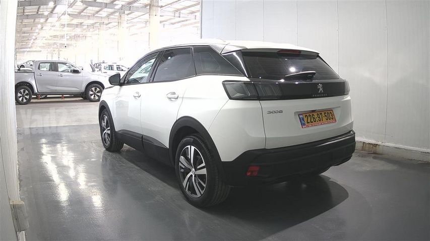פיג'ו 3008