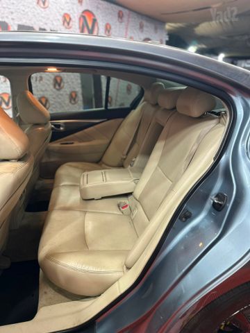 אינפיניטי Q50