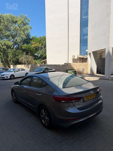 יונדאי אלנטרה