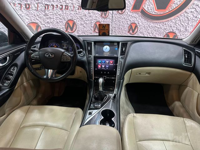 אינפיניטי Q50