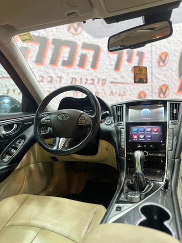 אינפיניטי Q50
