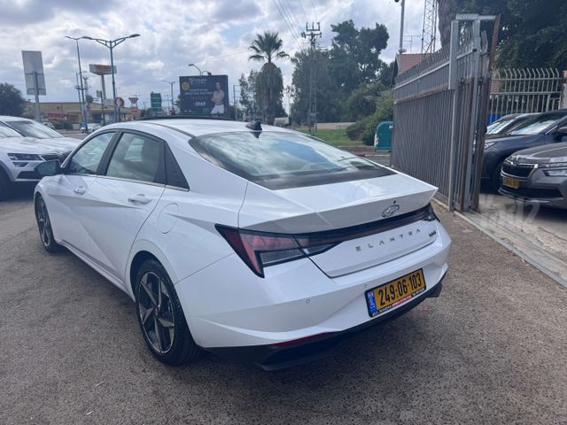 יונדאי אלנטרה
