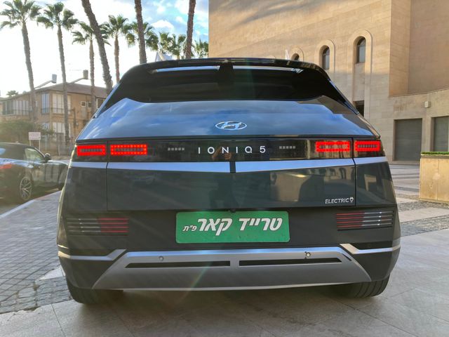 יונדאי איוניק 5