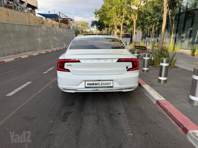וולוו S90