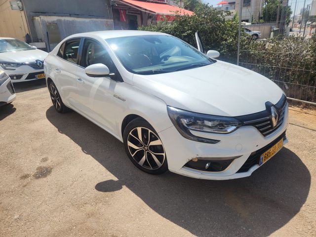 רנו מגאן