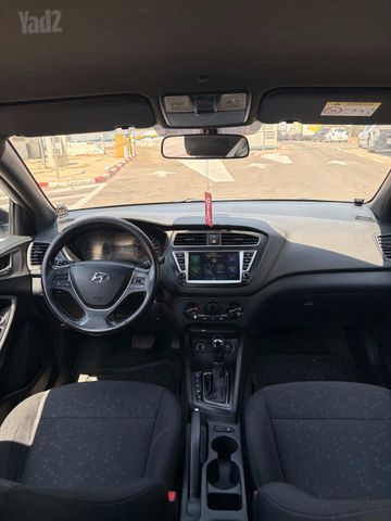 יונדאי i20