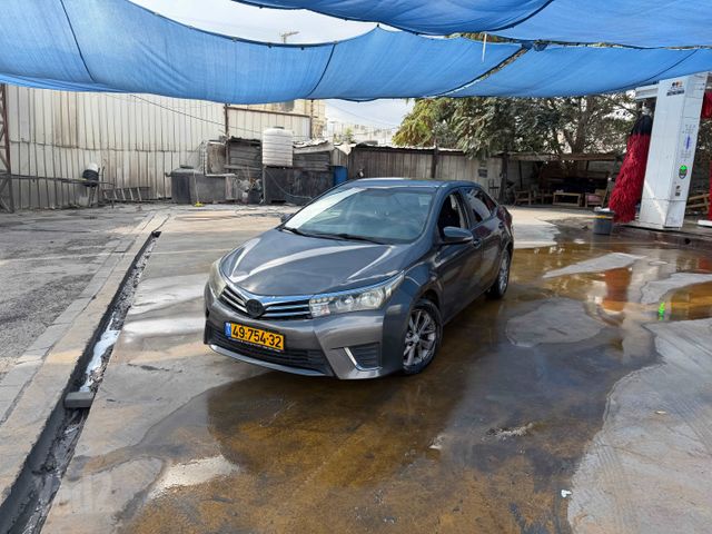 מודעת רכב טויוטה קורולה