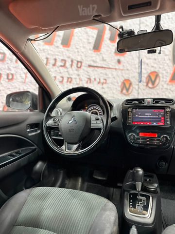 מיצובישי אטראז'