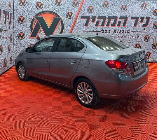 מיצובישי אטראז'