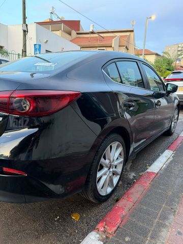 מאזדה 3