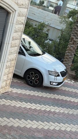 סקודה אוקטביה