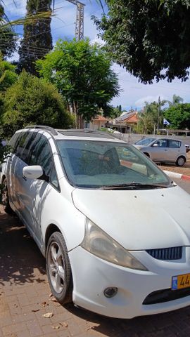 מיצובישי גרנדיס
