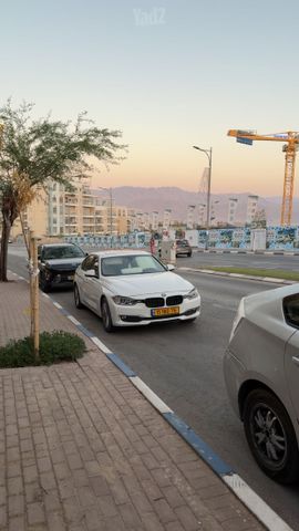 מודעת רכב ב מ וו סדרה 3