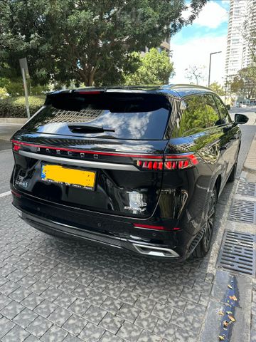 ג'אקו J8