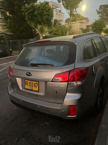סובארו אאוטבק