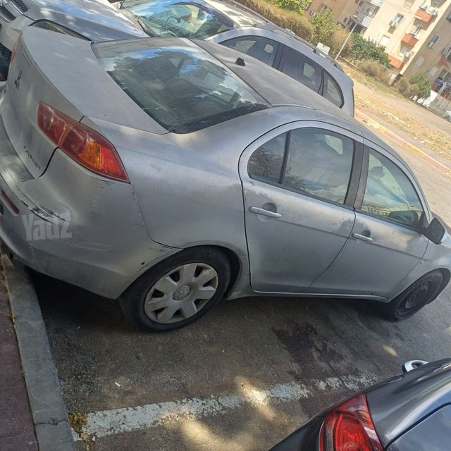 מיצובישי לנסר