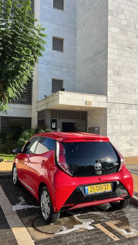 טויוטה אייגו