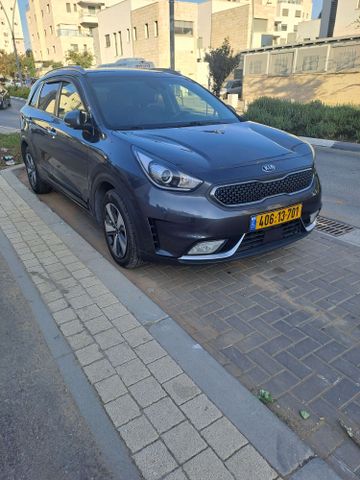 קיה נירו