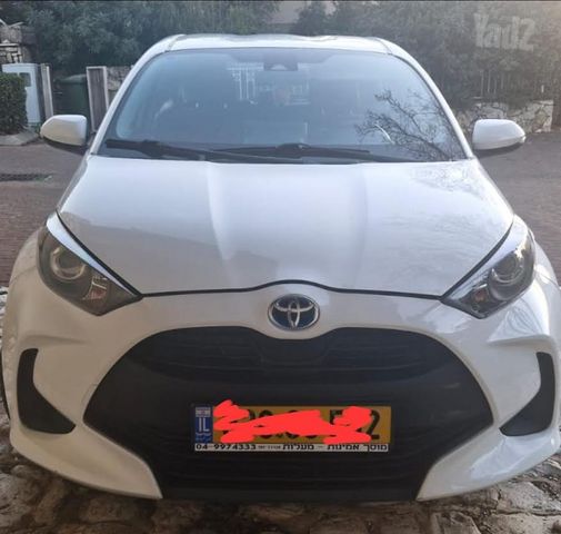 טויוטה יאריס