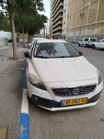 V40 Active אוט׳ בנזין 1.6 (180 כ״ס)