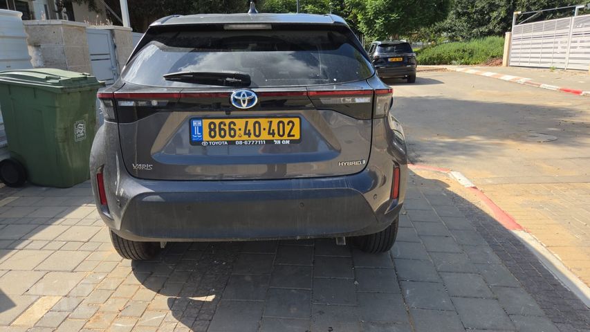טויוטה יאריס קרוס