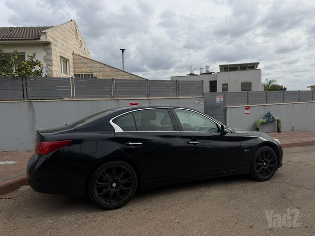 אינפיניטי Q50