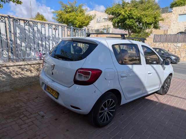 מודעת רכב דאצ'יה סנדרו
