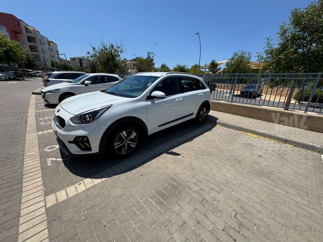 קיה נירו