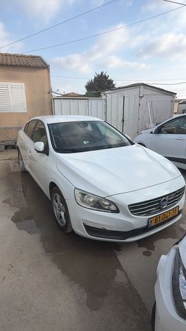וולוו S60
