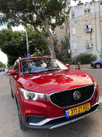 אם ג'י ZS