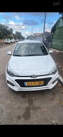 יונדאי i20