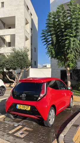 טויוטה אייגו
