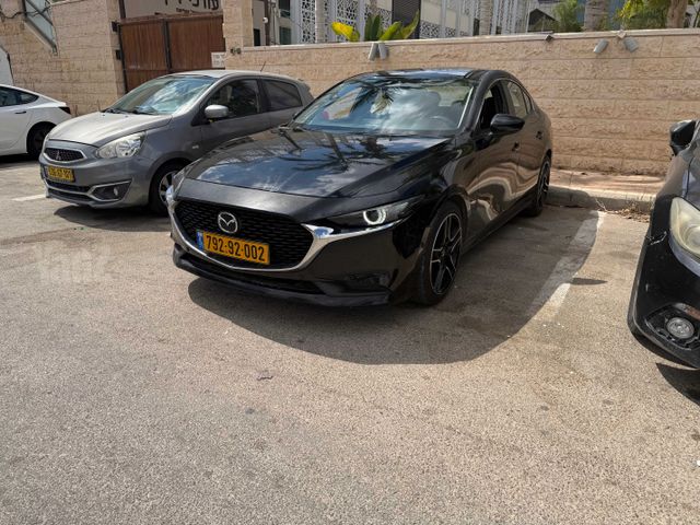 מאזדה 3
